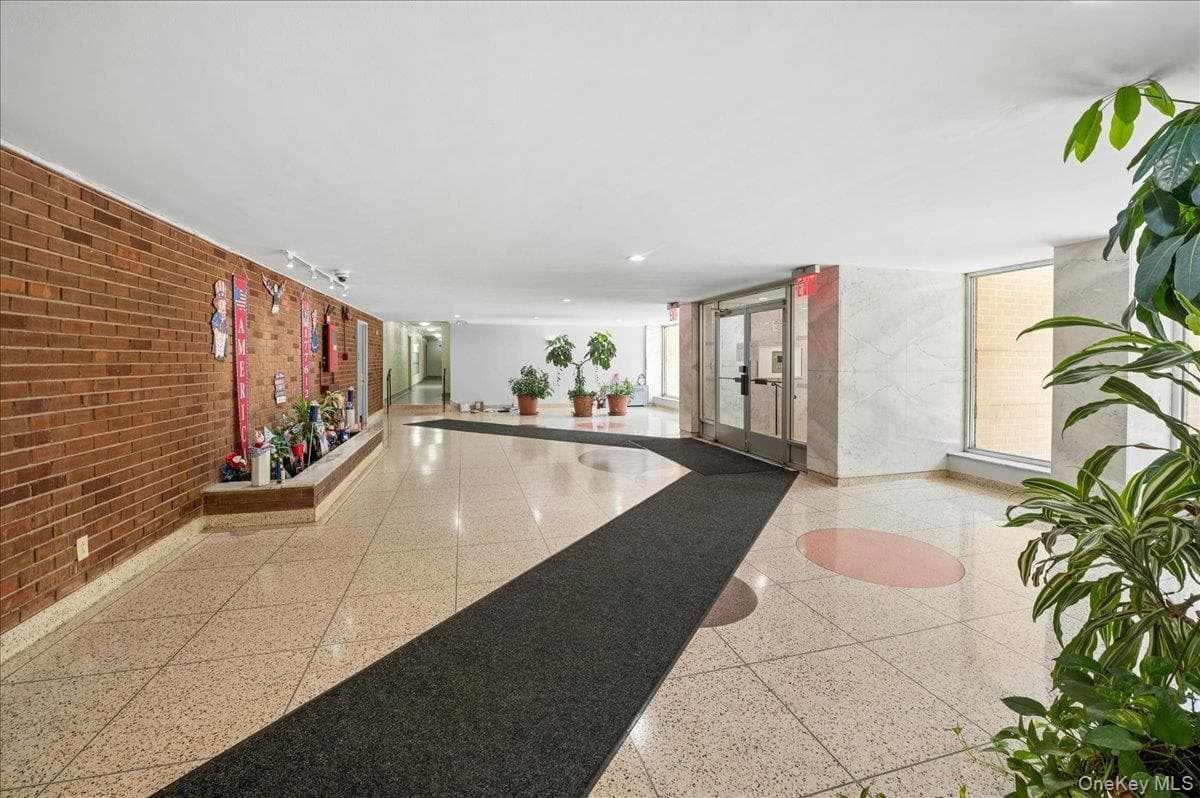 2 Sadore Lane Unit: 6M thumbnail 2