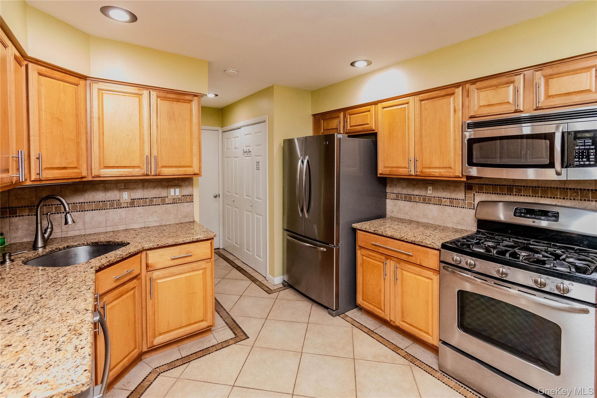 82 Cornwall Circle thumbnail 11