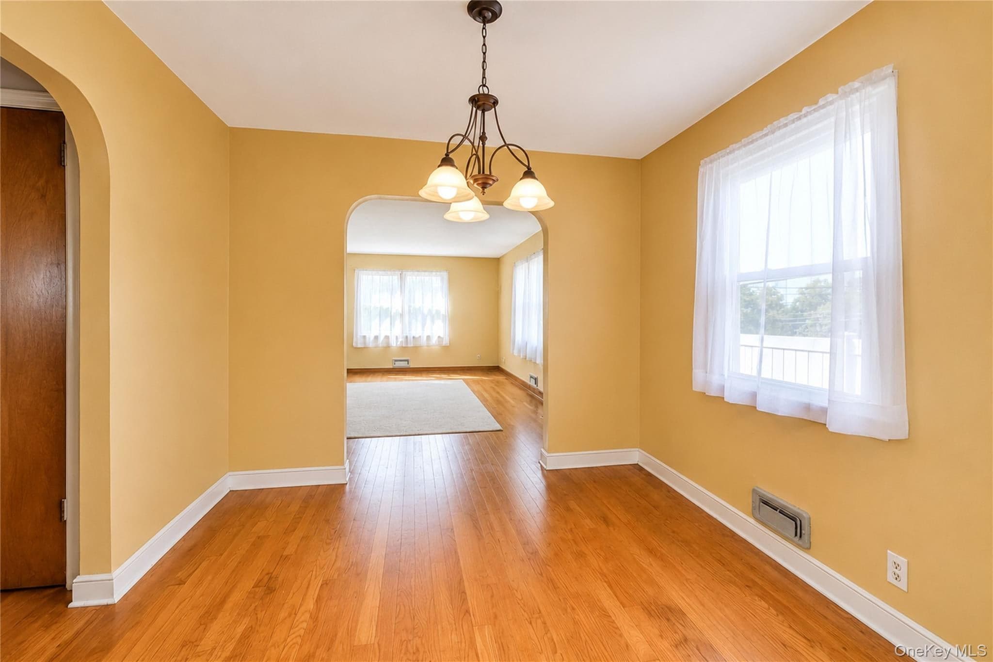 3895 Amboy Road thumbnail 10