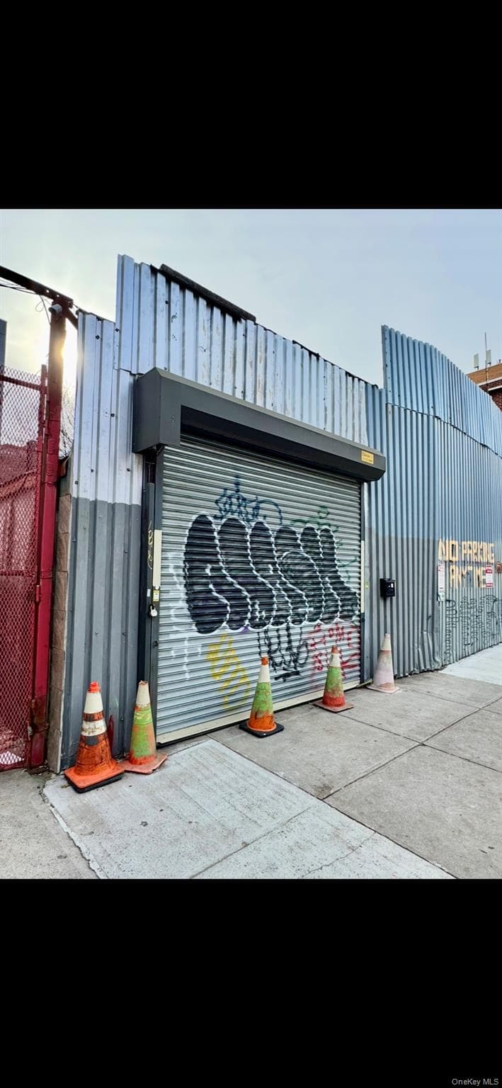 250 Skillman Avenue thumbnail 2
