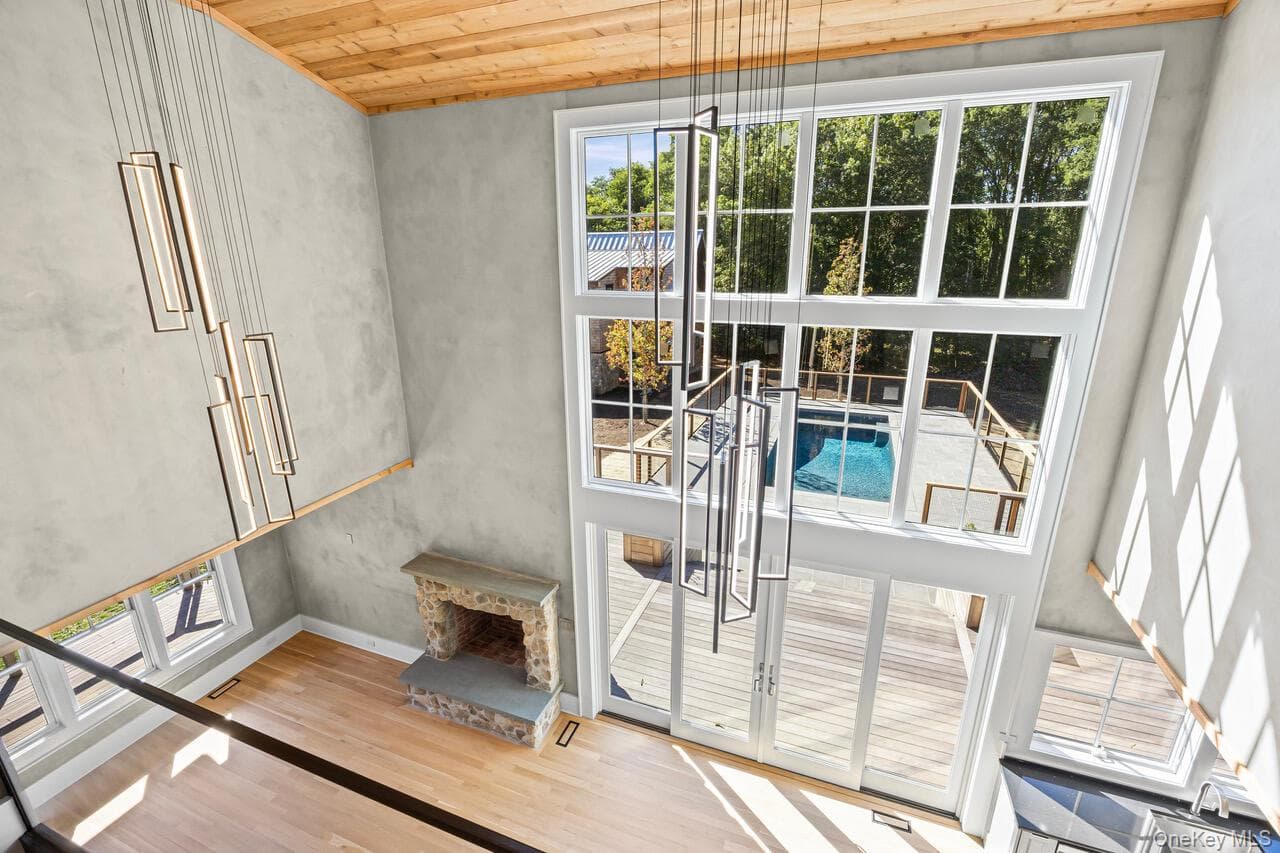 141A N Ferry Road thumbnail 14