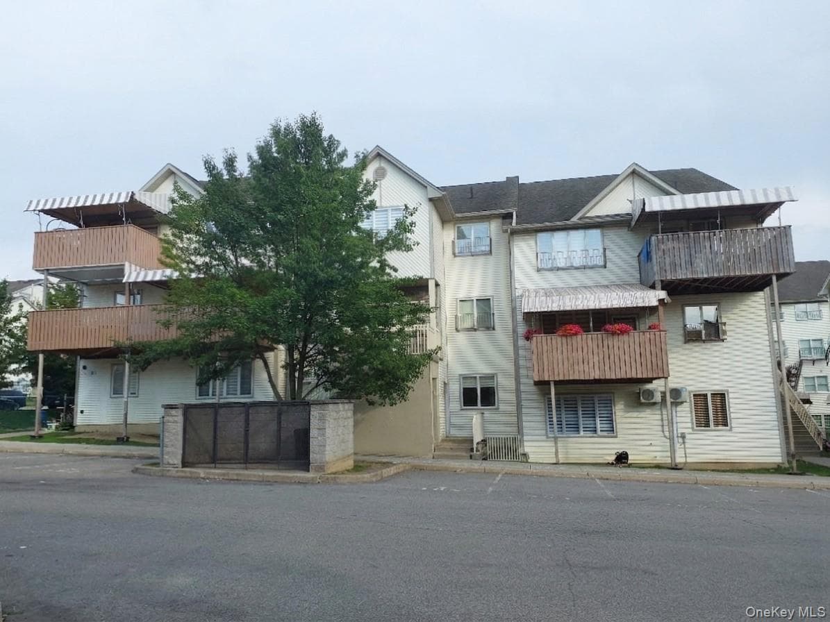 5 Toltchav Way Unit: 202, Monroe