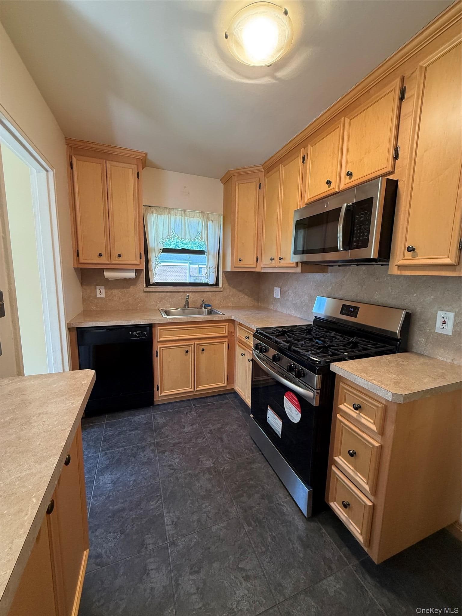 1201 E Broadway Unit: H-22 thumbnail 10