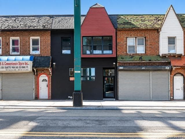 12615 Jamaica Avenue, Richmond Hill