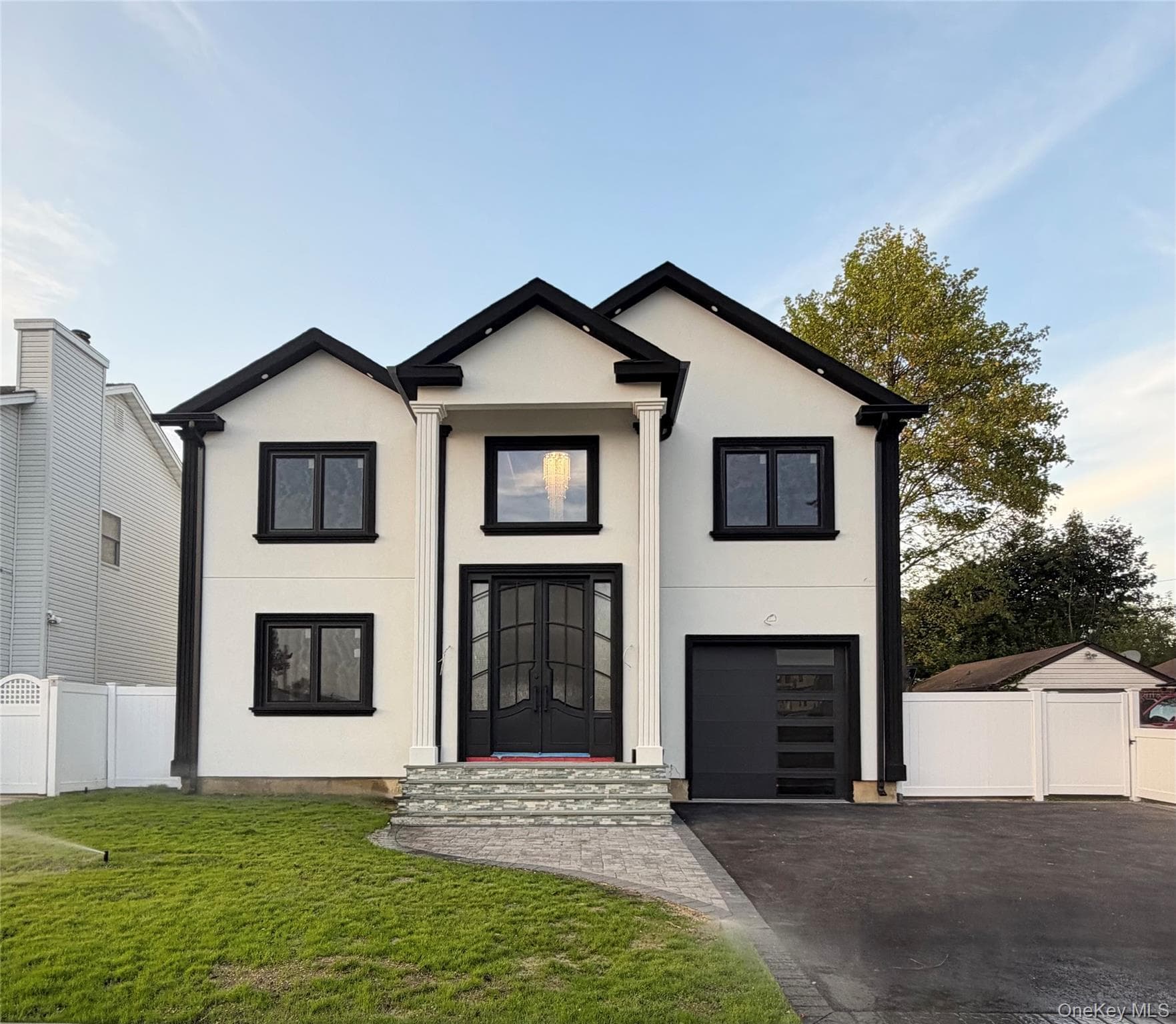 2571 Alder Avenue, East Meadow