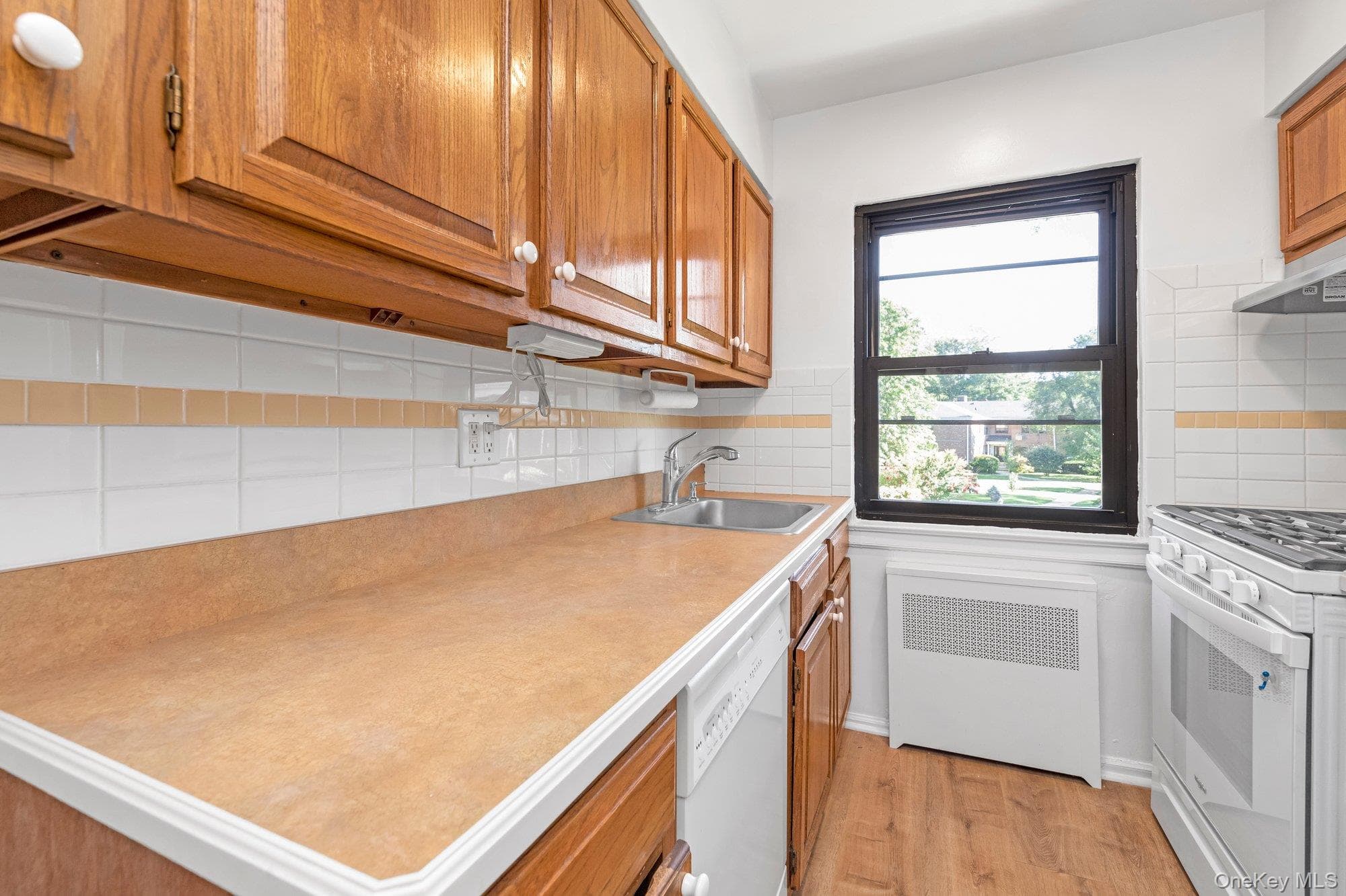 1197 E Broadway Unit: K24 thumbnail 6