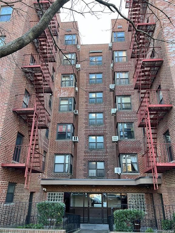 32-40 89th Street St Unit: 611, East Elmhurst