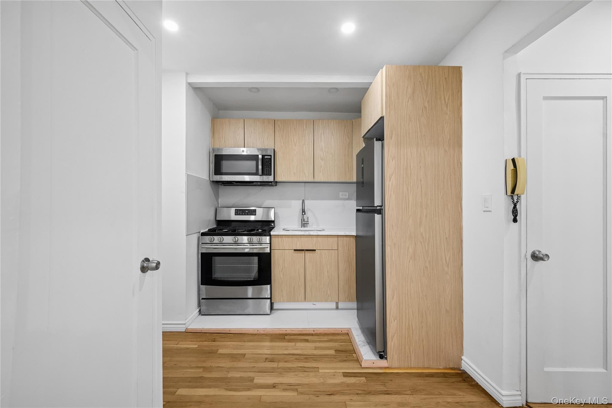 99-63 66th Avenue Unit: C2 thumbnail 11