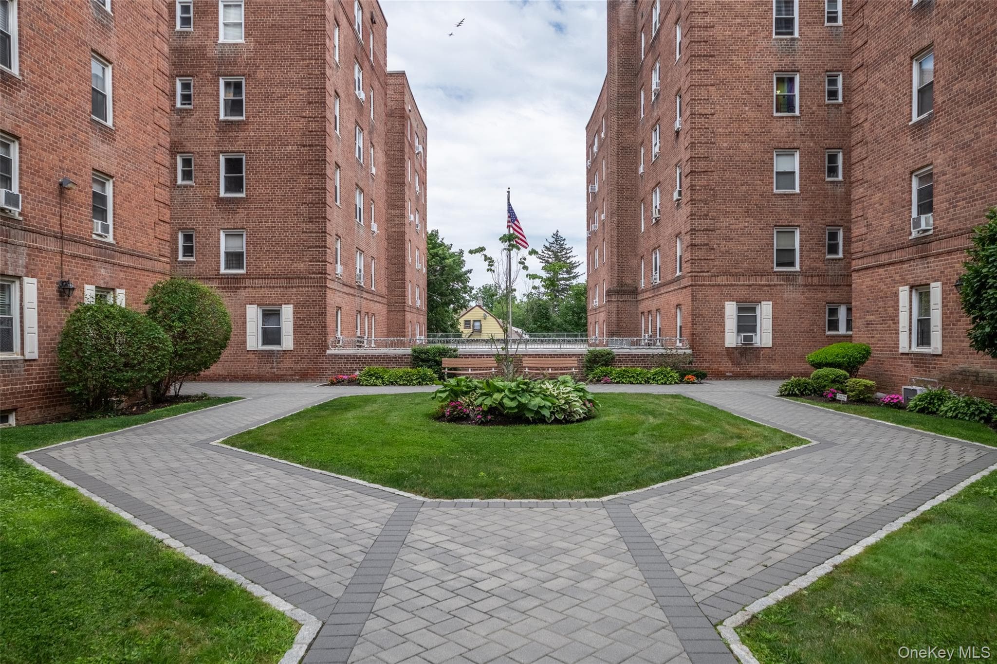 60 Locust Avenue Unit: A-609 thumbnail 3
