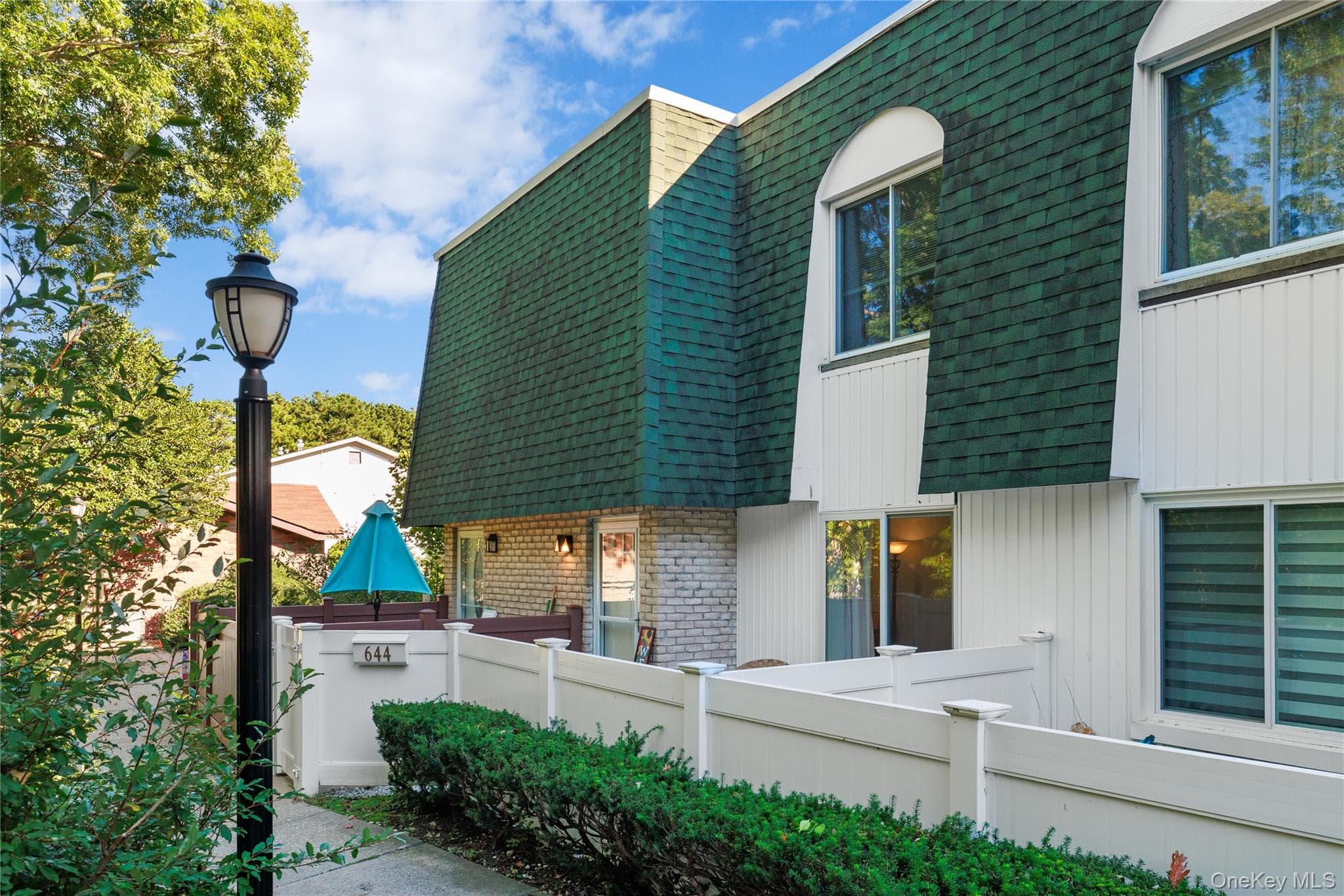 644 W End Drive, Medford