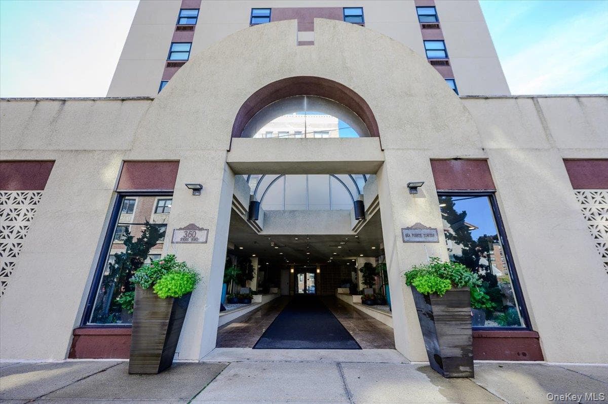 360 Shore Road Unit: 3B thumbnail 2
