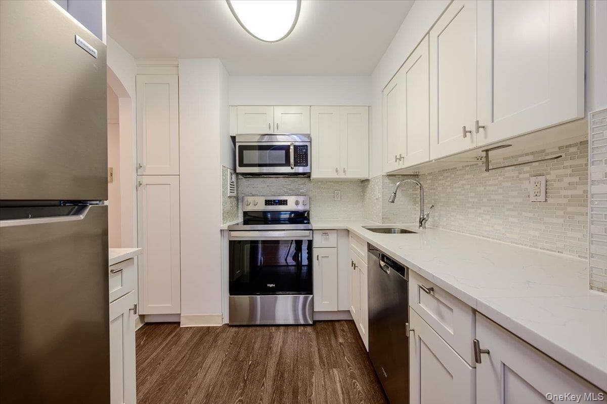 360 Shore Road Unit: 3B thumbnail 10