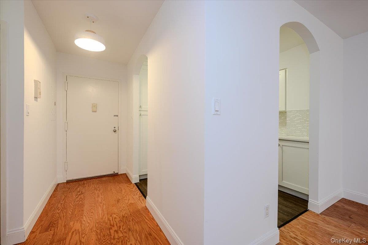 360 Shore Road Unit: 3B thumbnail 5