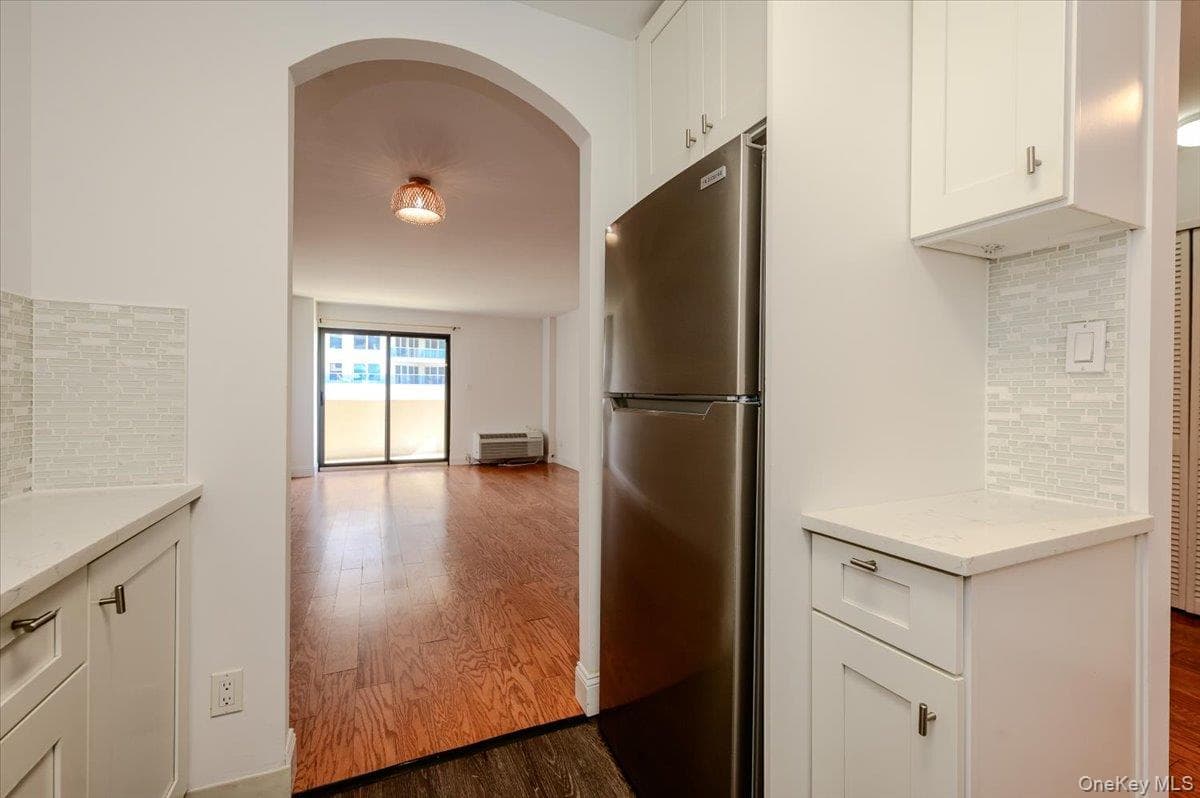 360 Shore Road Unit: 3B thumbnail 12
