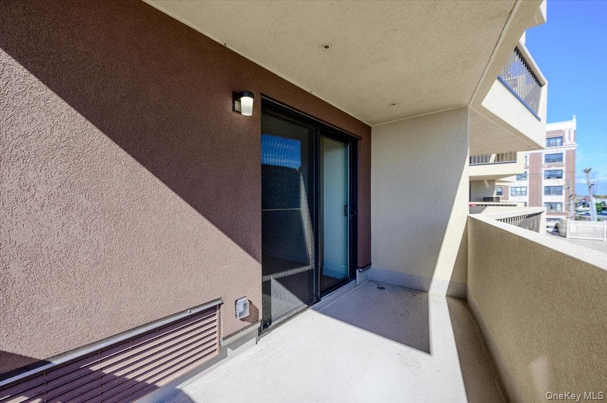 360 Shore Road Unit: 3B thumbnail 21