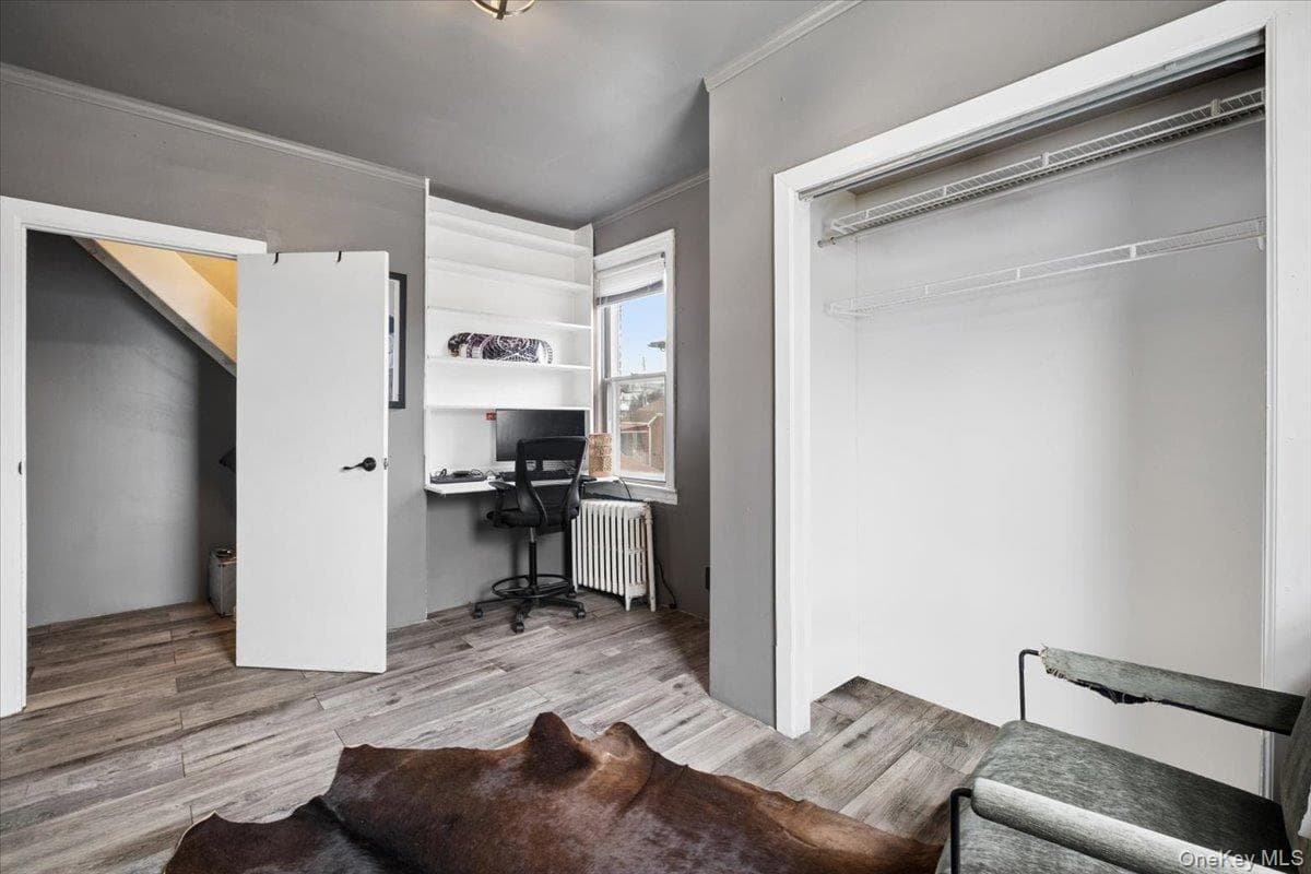 2760 Hering Avenue thumbnail 16