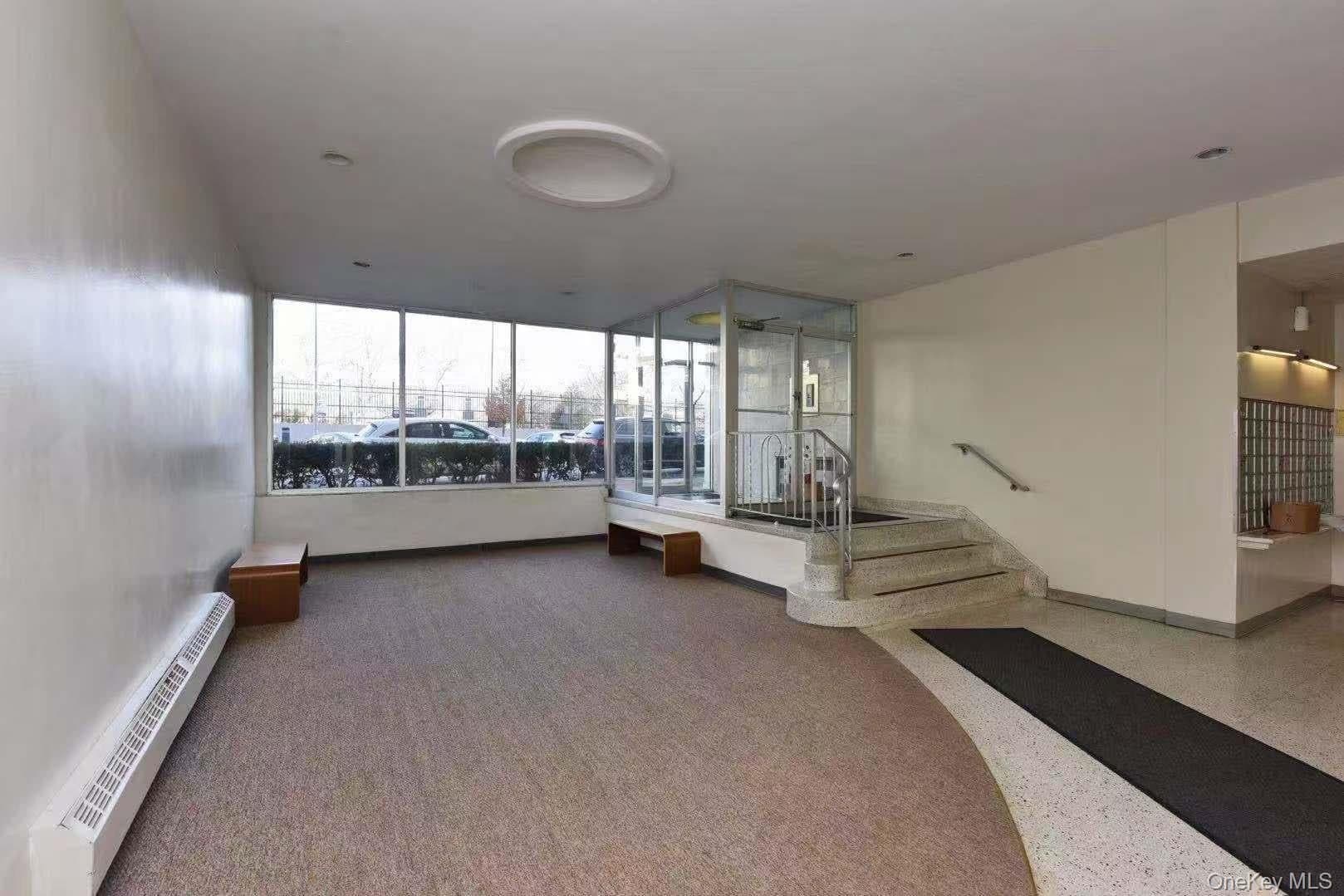 15272 Melbourne Avenue Unit: 2G thumbnail 4