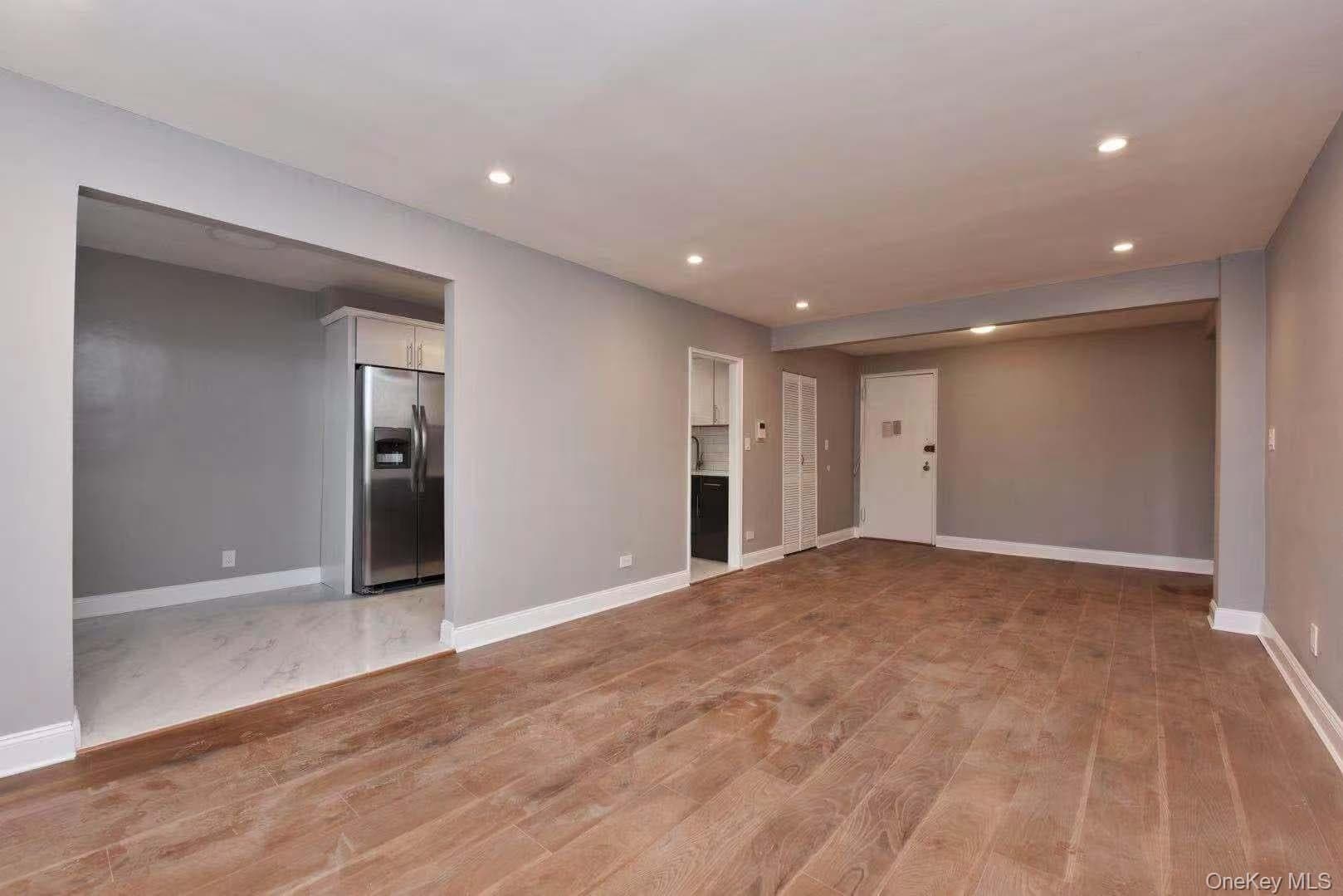 15272 Melbourne Avenue Unit: 2G thumbnail 8