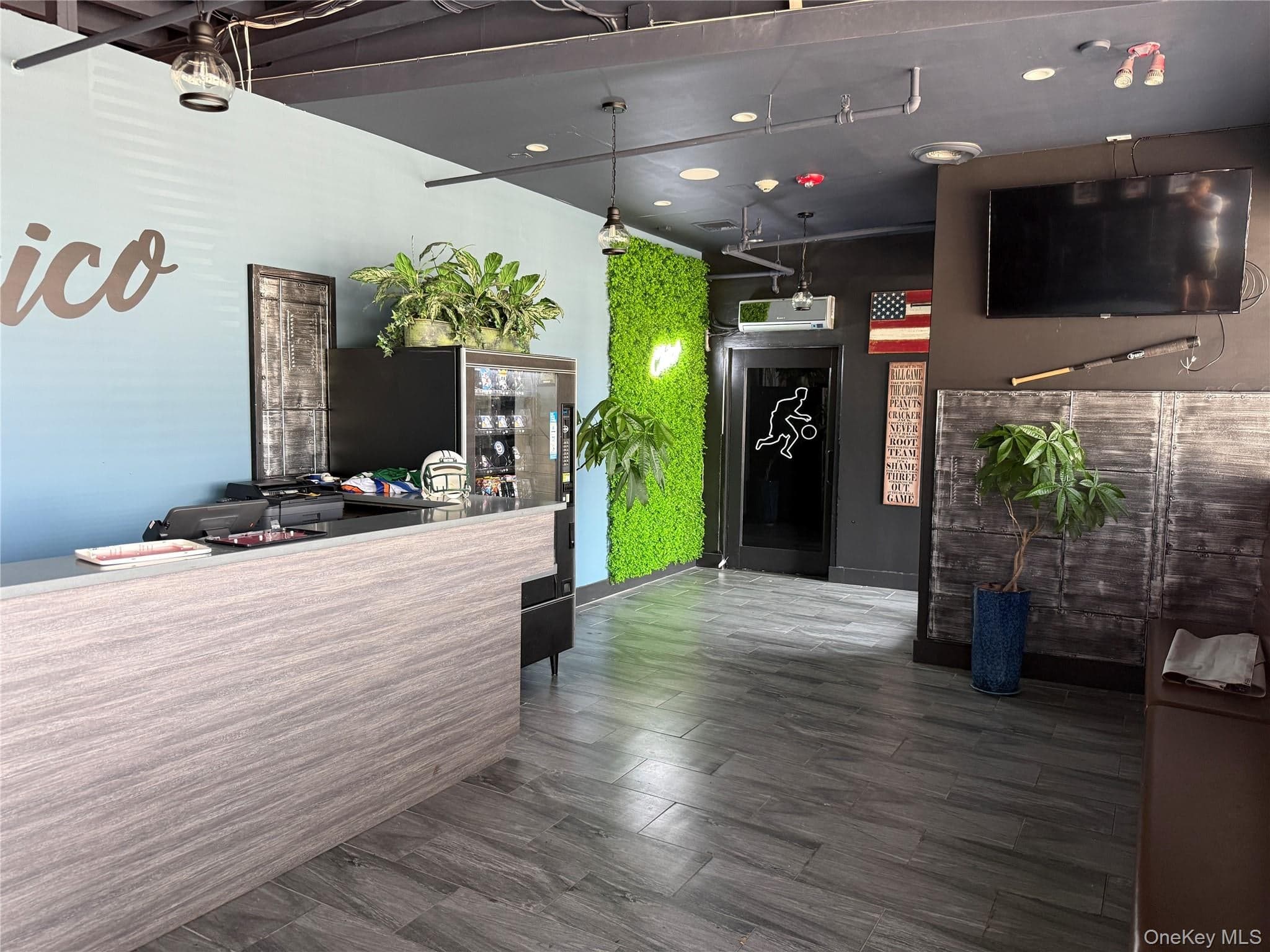 4245 Austin Boulevard thumbnail 6