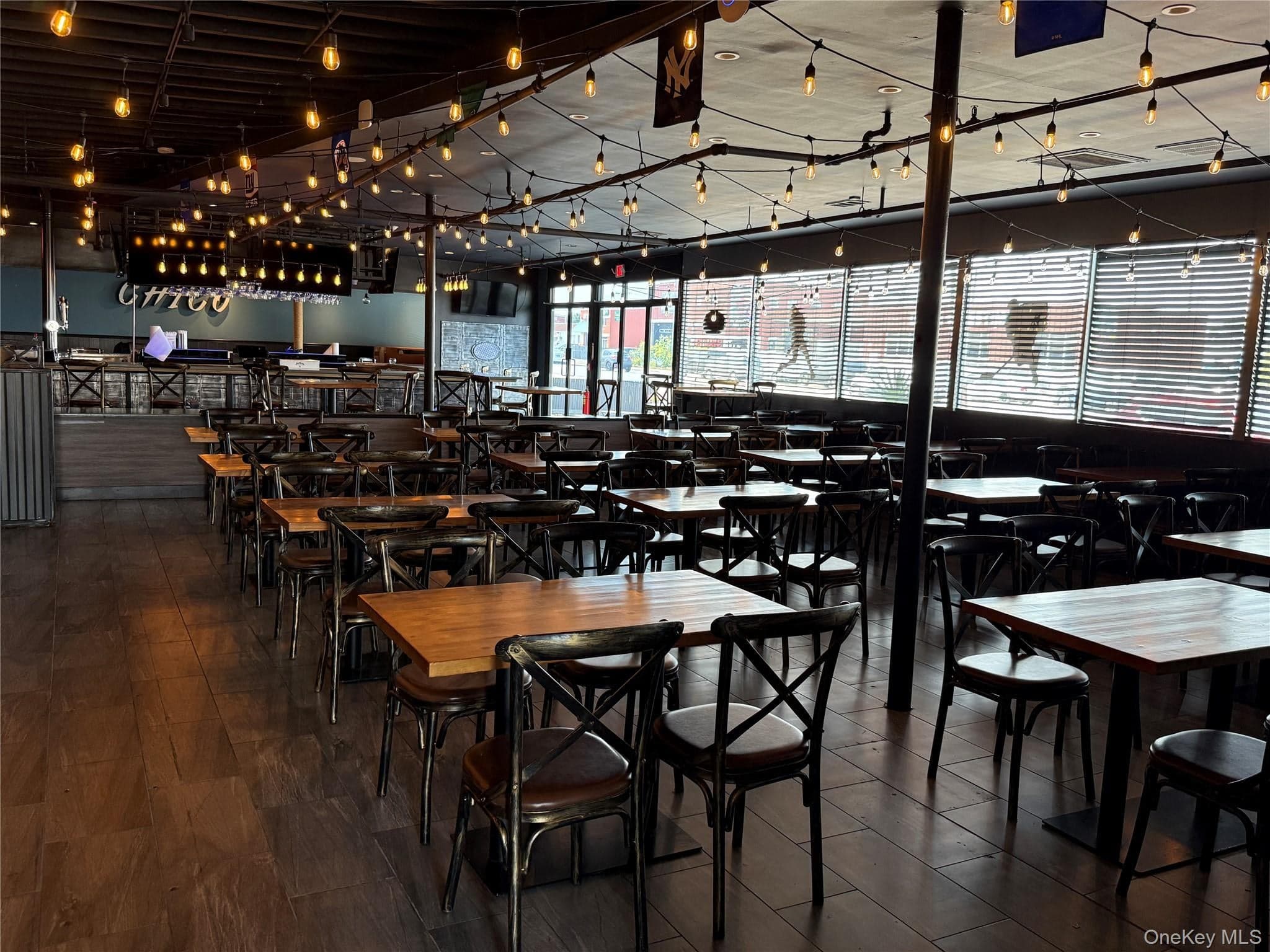 4245 Austin Boulevard thumbnail 9