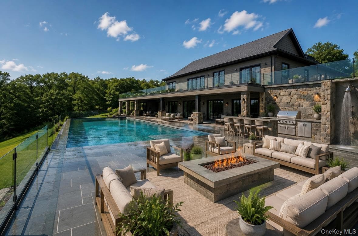 55 Ridgecrest Rd, Putnam Valley
