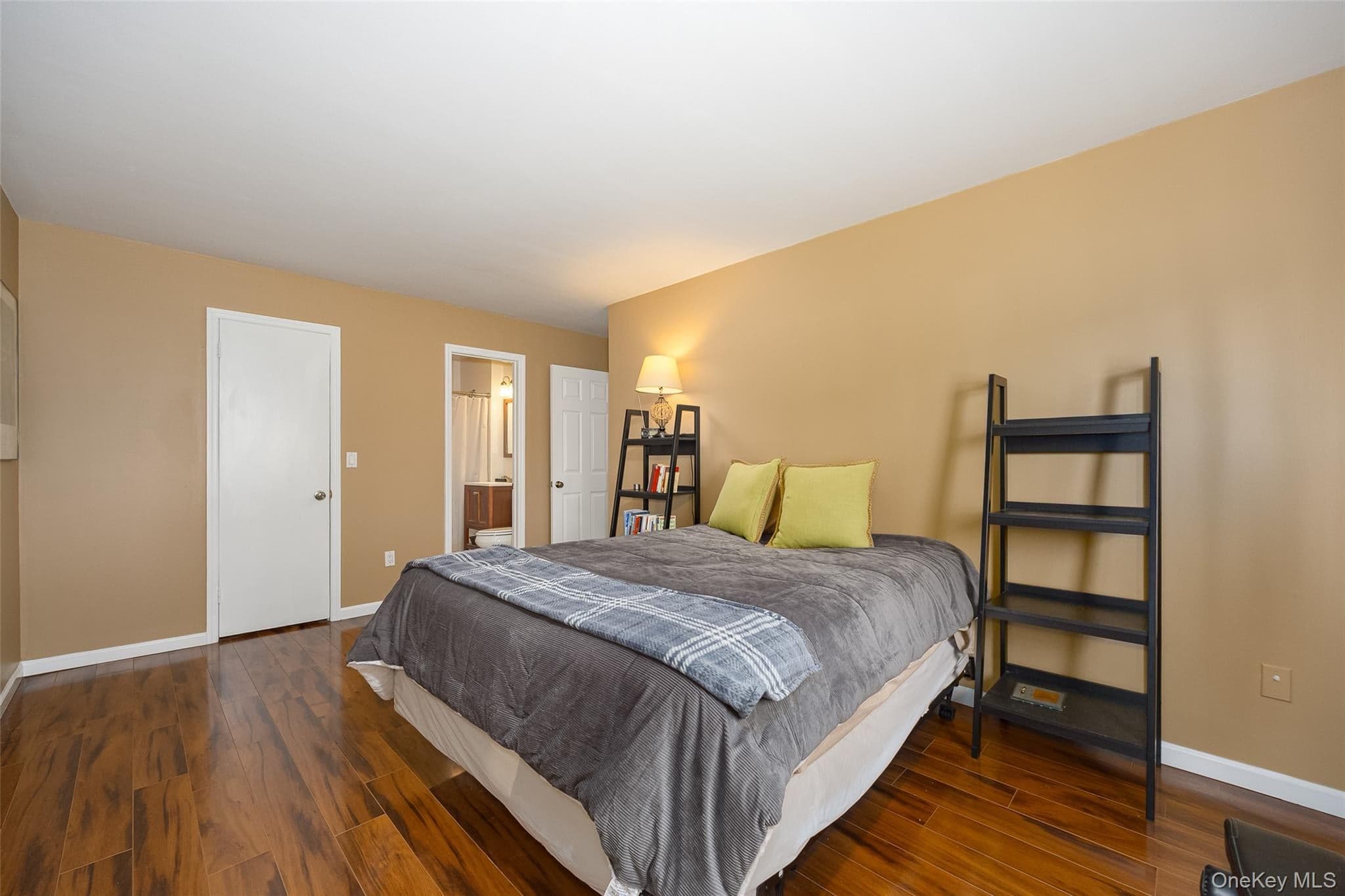 10 Skyline Drive Unit: 10 thumbnail 9