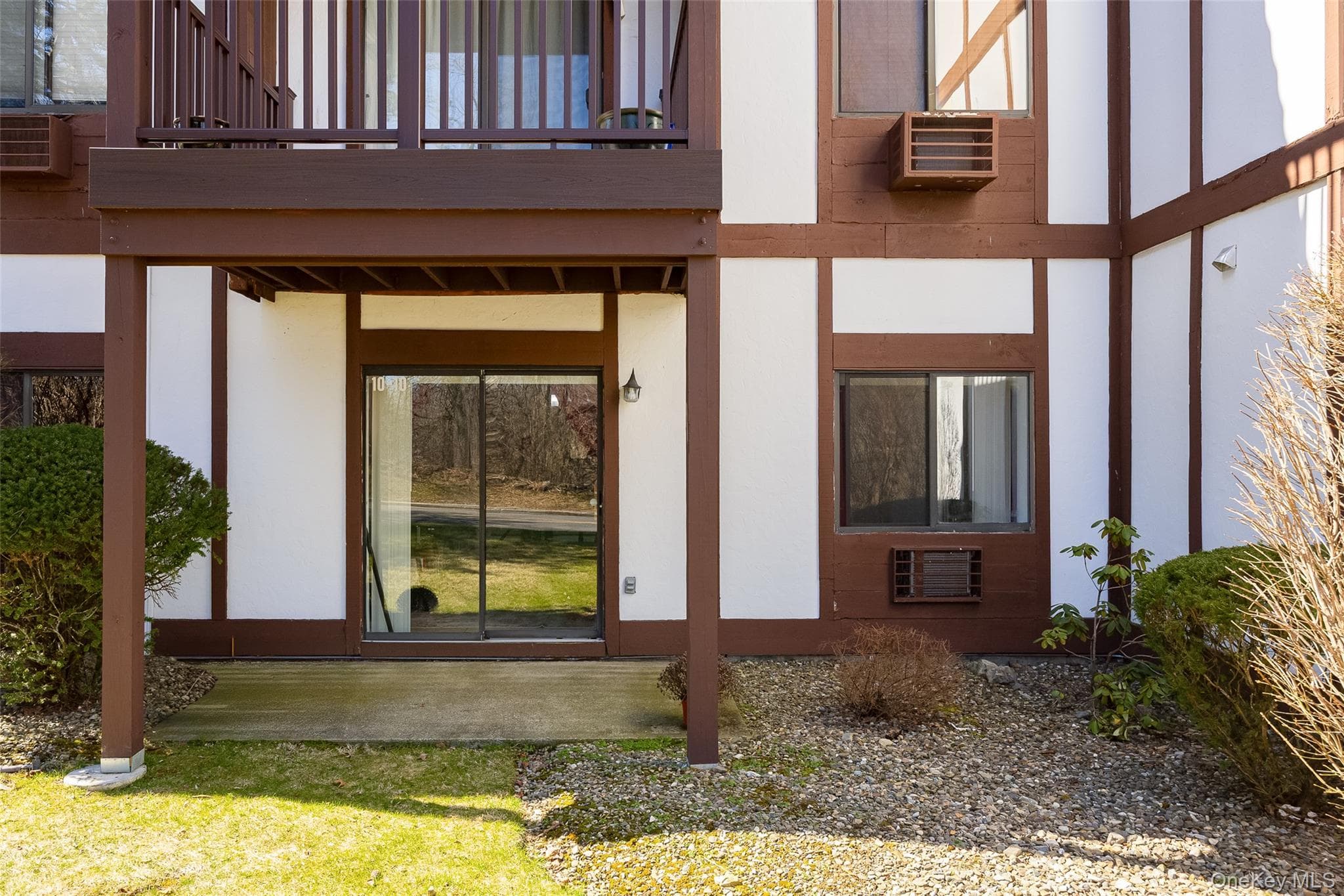 10 Skyline Drive Unit: 10 thumbnail 15