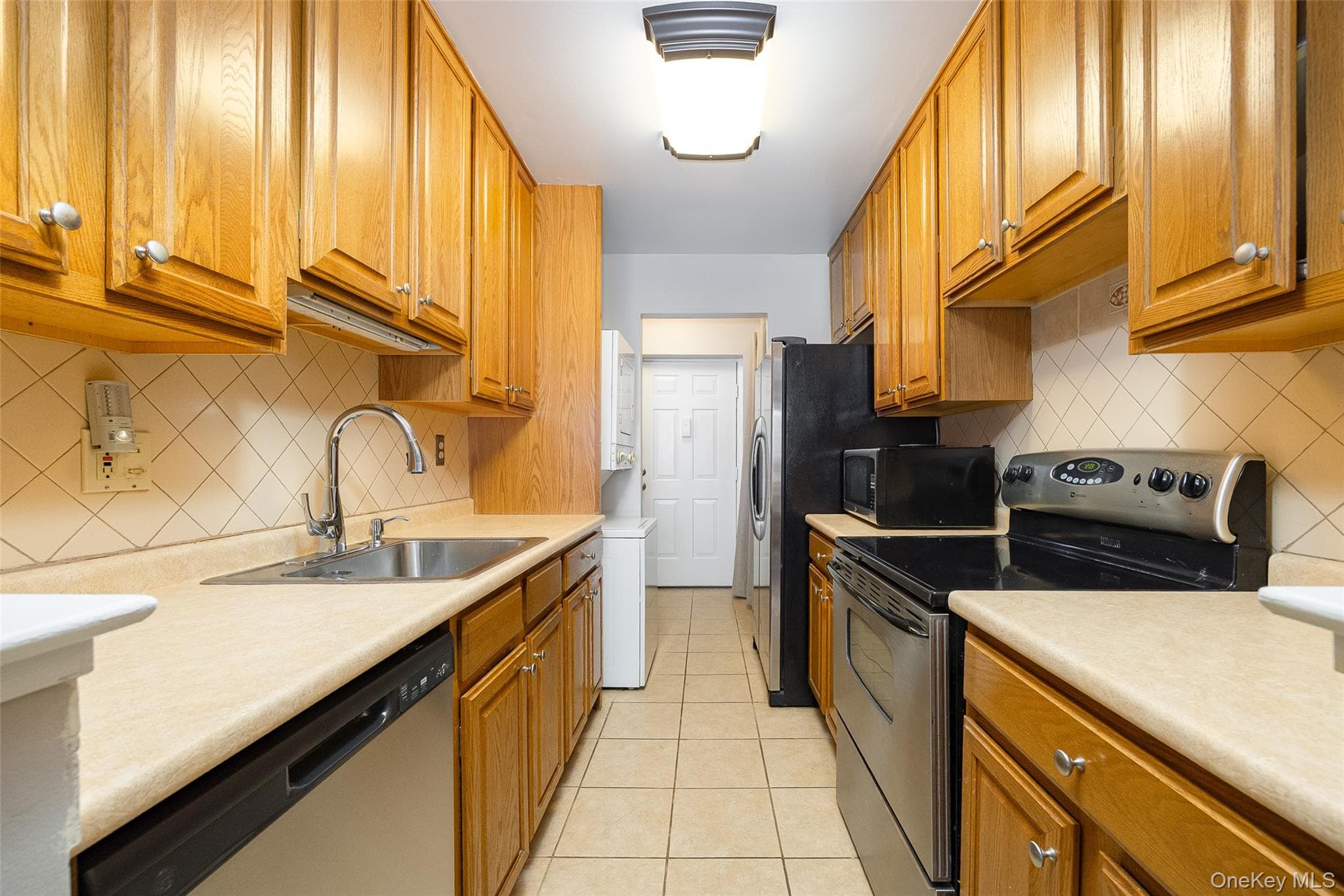 10 Skyline Drive Unit: 10 thumbnail 7