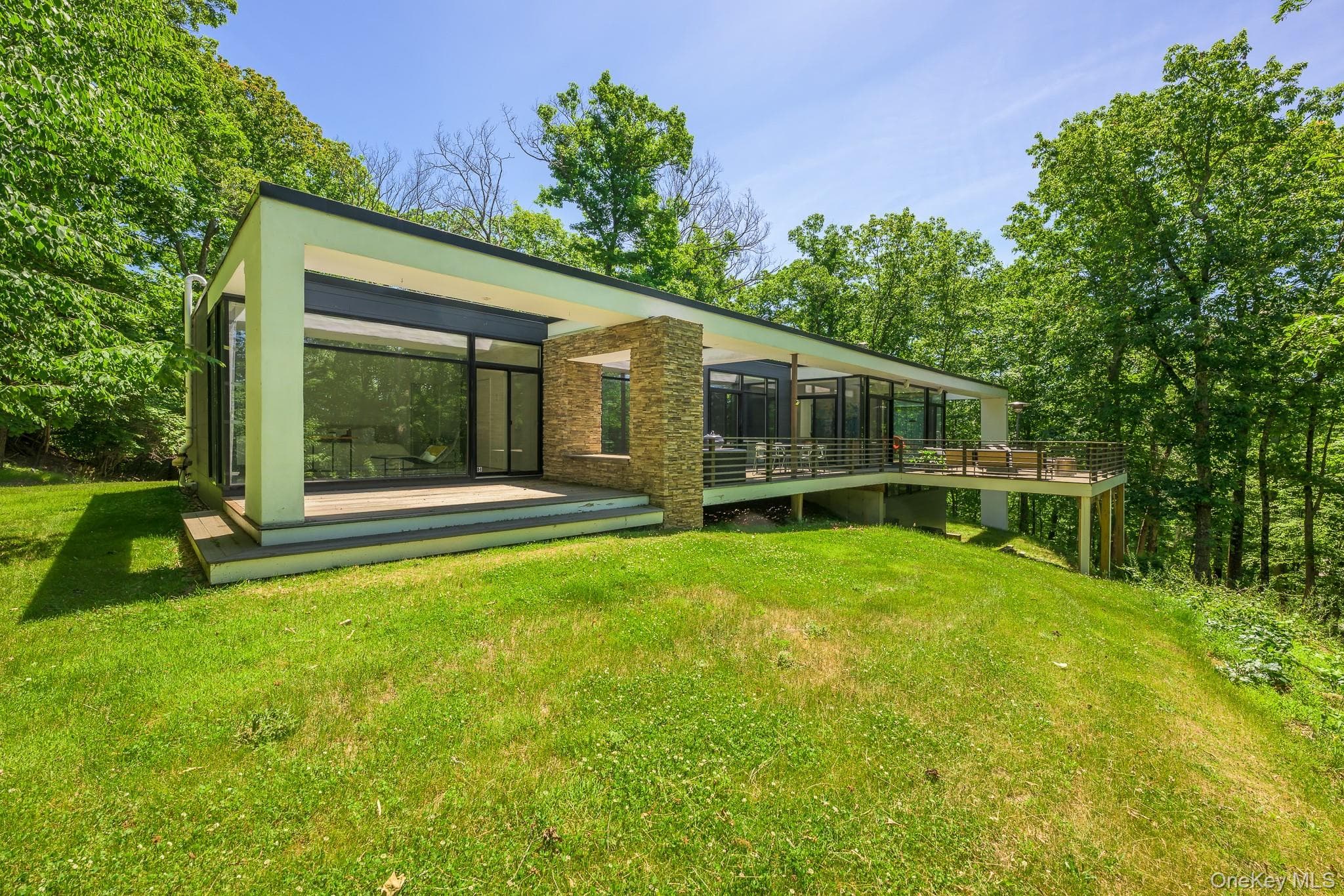 312 Sky Farm Road thumbnail 2