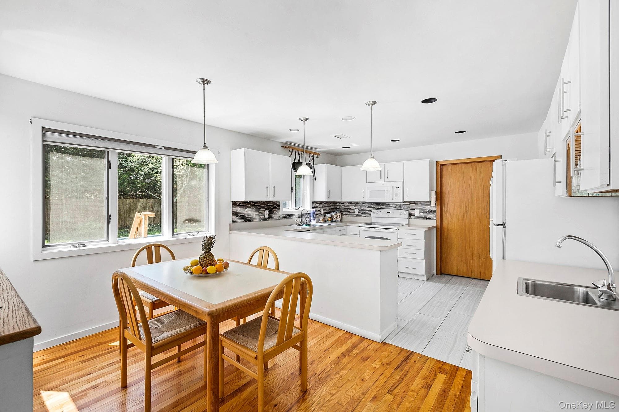 9 Hazelwood Avenue thumbnail 3