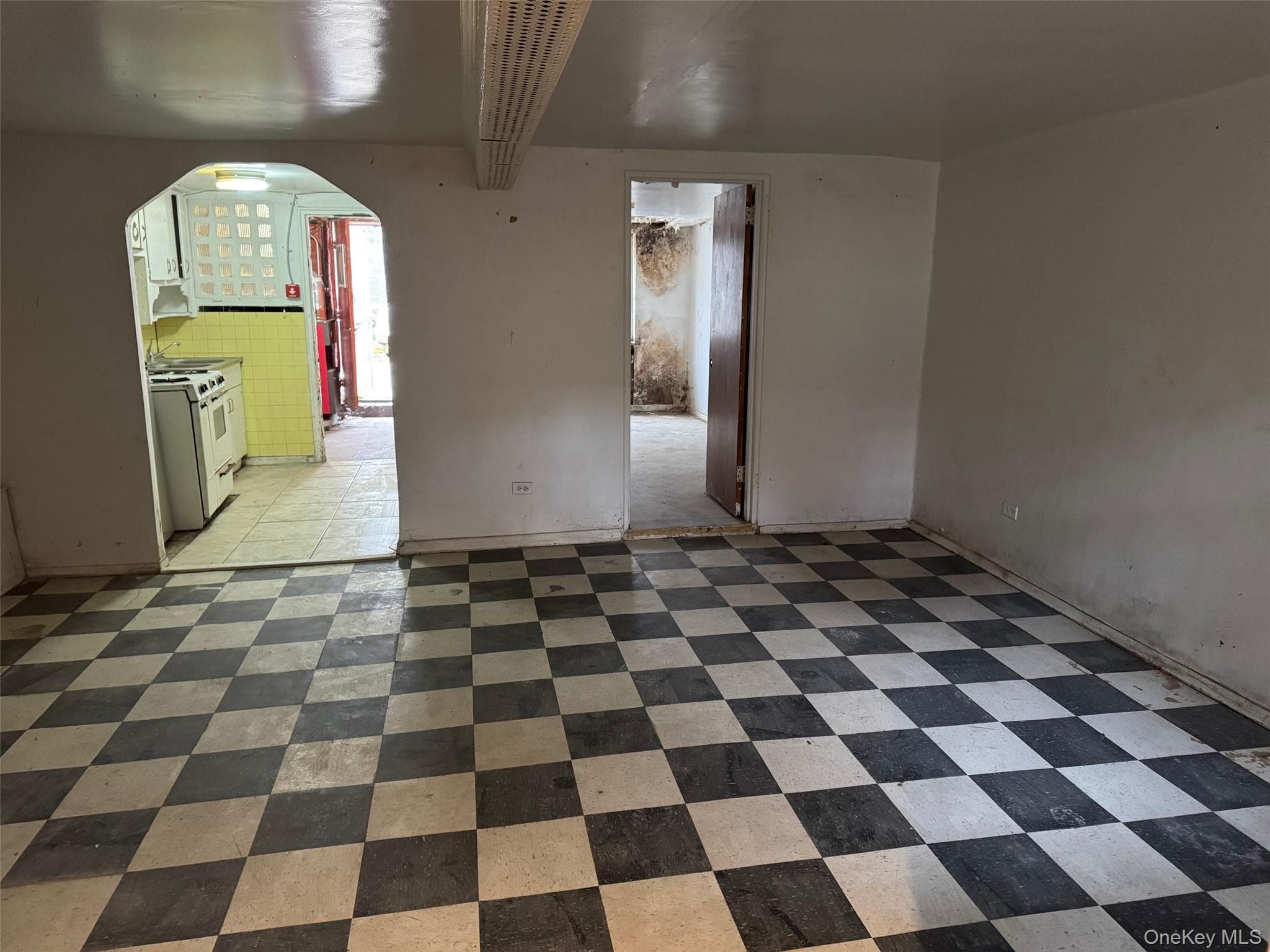 1183 Grenada Place thumbnail 7