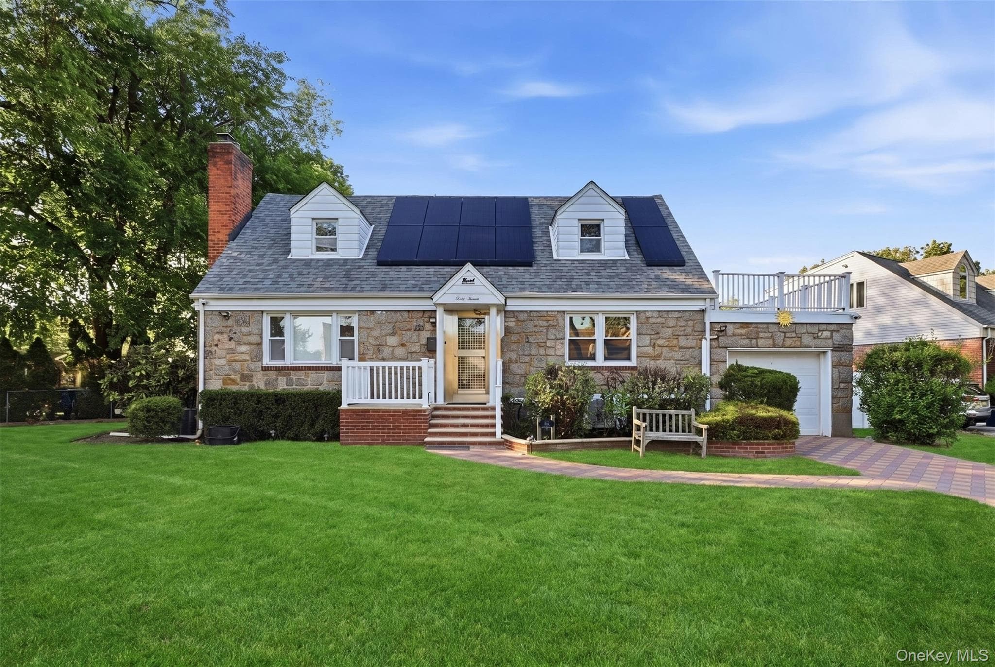47 Sperry Court, New Hyde Park
