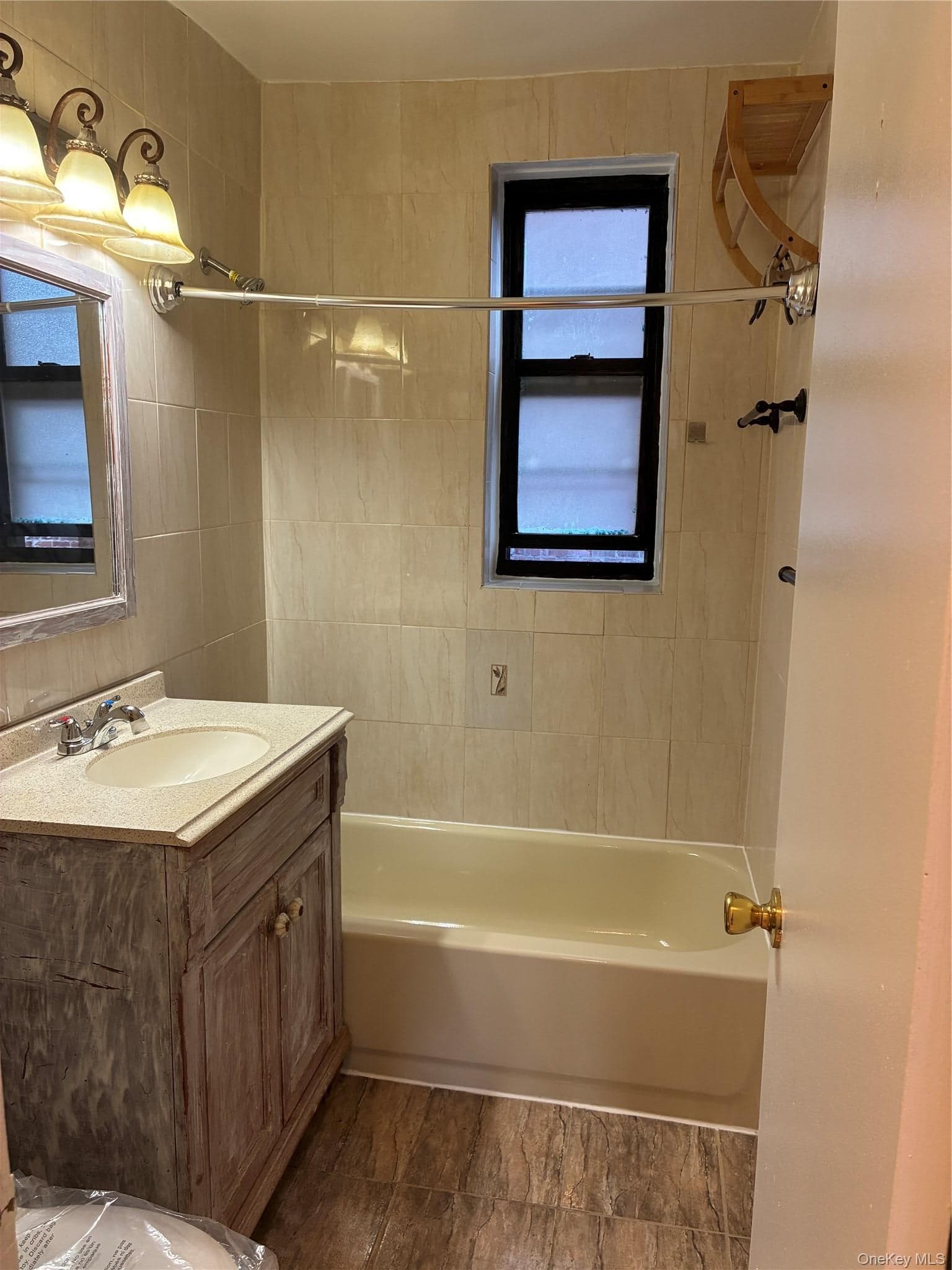 2866 Marion Avenue Unit: 3D thumbnail 2