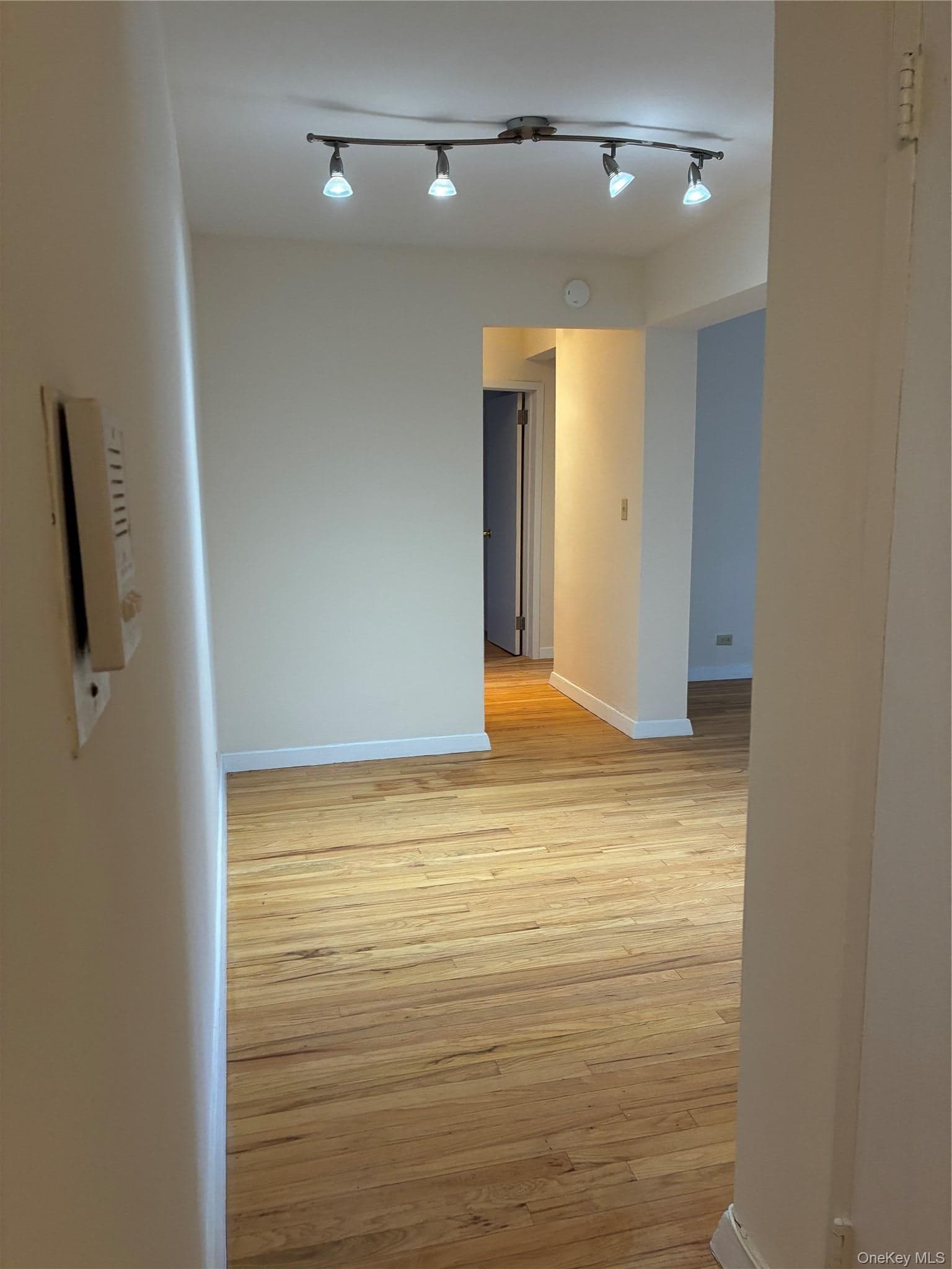 2866 Marion Avenue Unit: 3D thumbnail 5