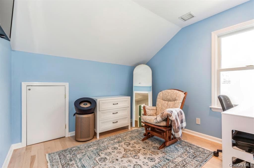 12 Midvale Avenue thumbnail 12