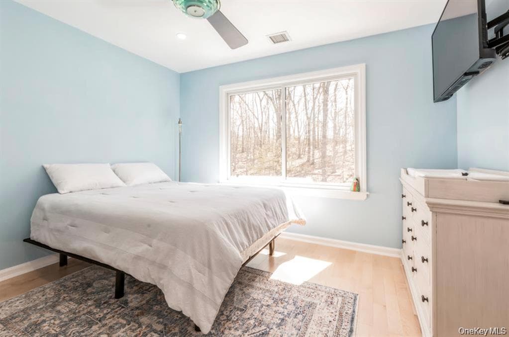 12 Midvale Avenue thumbnail 14