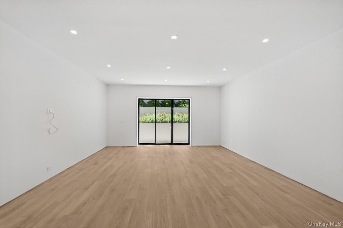 50 Tuckahoe Lane thumbnail 25