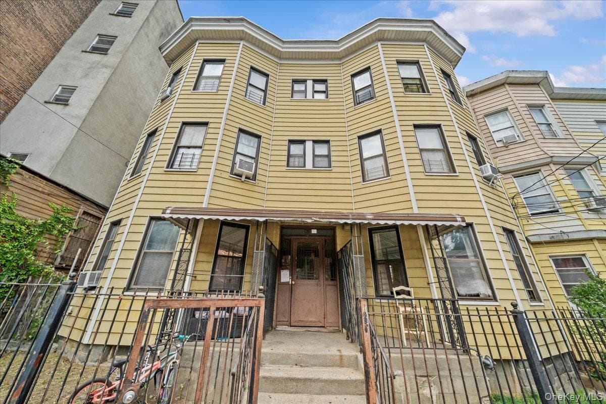 27 Saratoga Avenue thumbnail 3