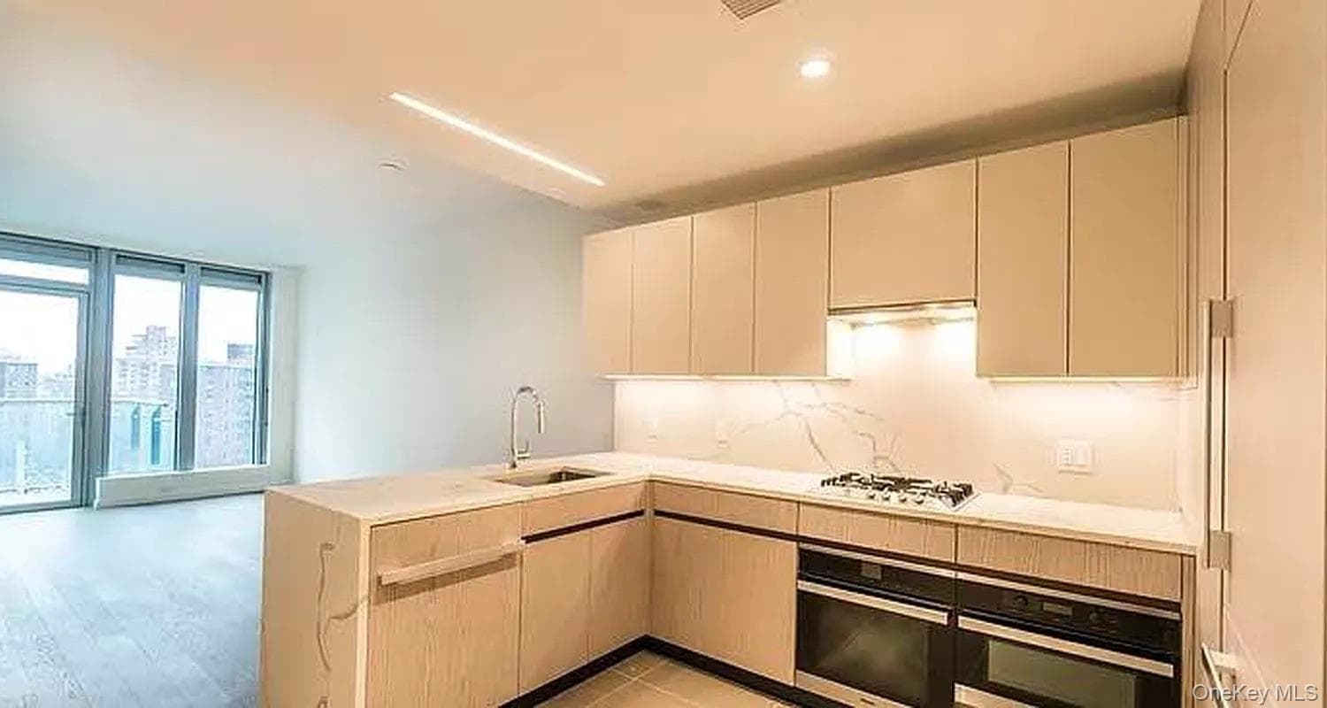 133-27 39th Avenue Unit: 6K thumbnail 2