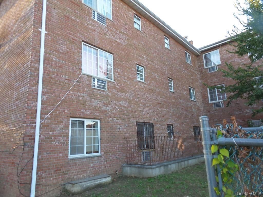 3540 Ely Avenue thumbnail 5