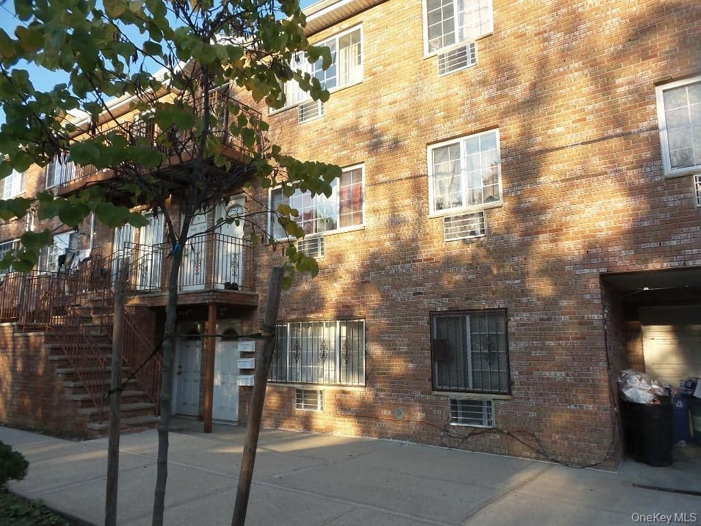 3540 Ely Avenue thumbnail 2