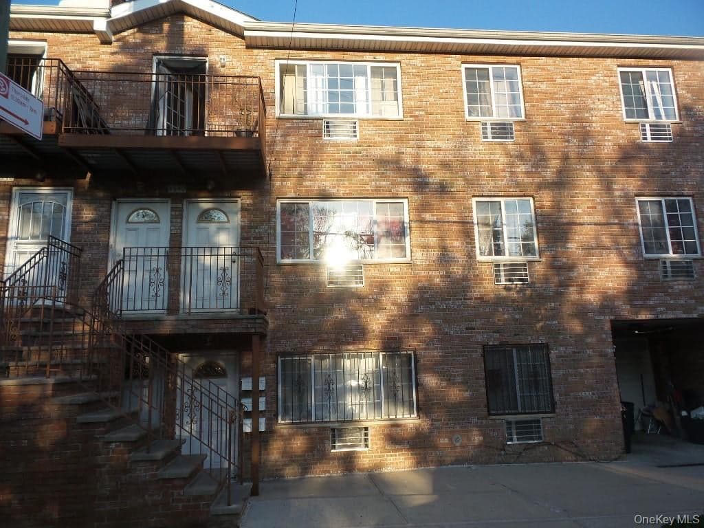 3540 Ely Avenue thumbnail 4