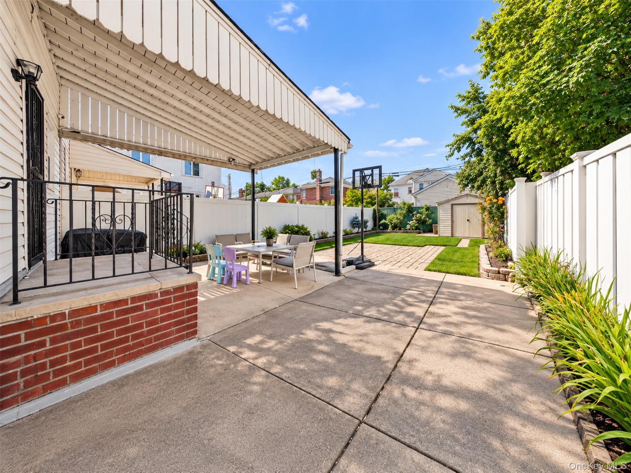 56-18 185th Street thumbnail 18