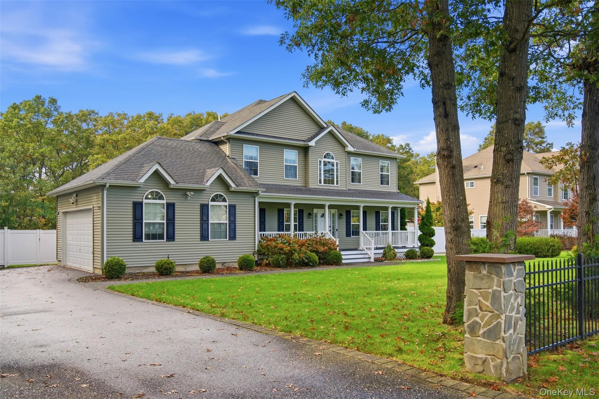 121 Washington Avenue, Port Jefferson Station