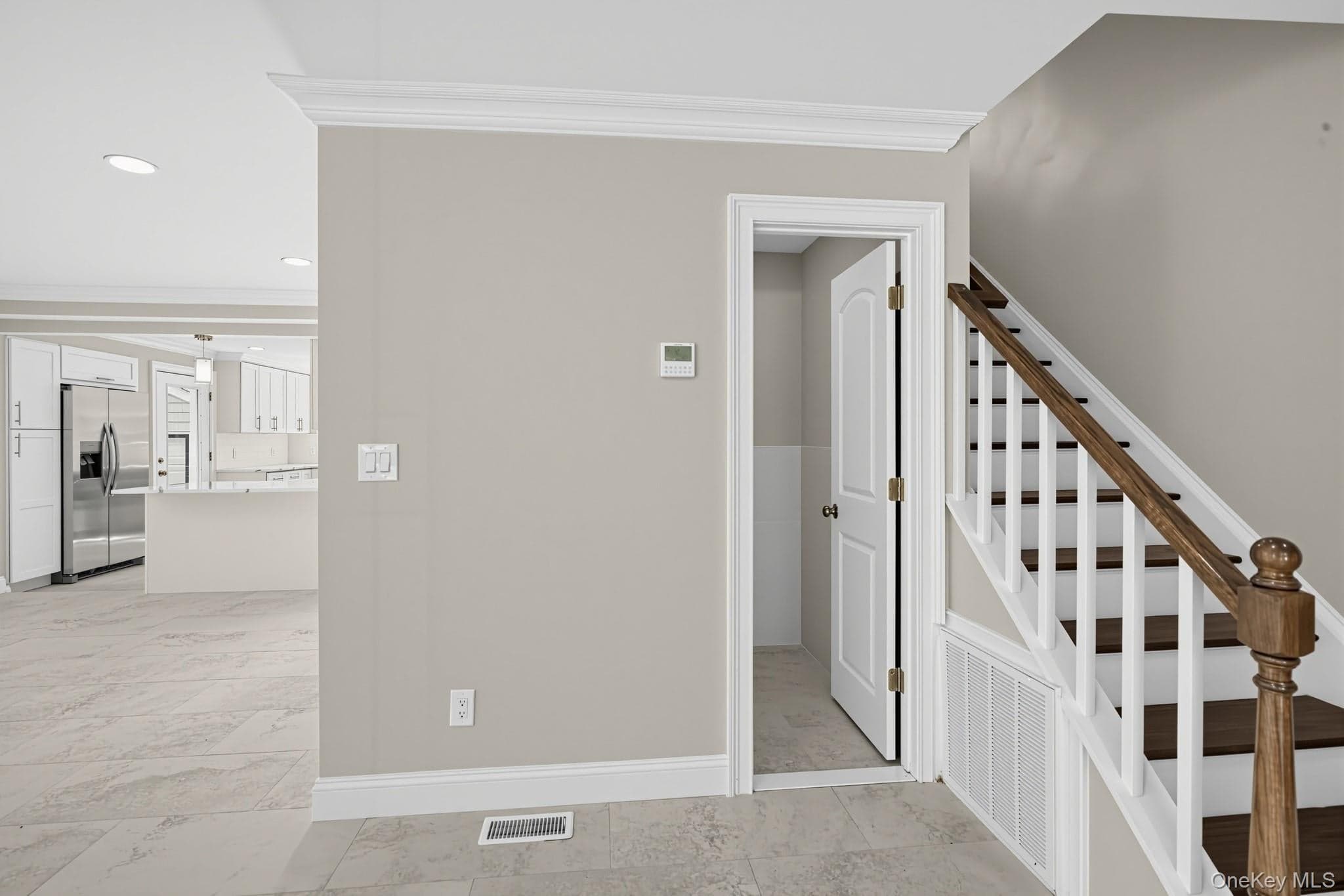 355 Forest Lane thumbnail 10
