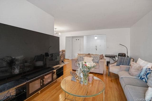 33-44 Junction Blvd Blvd Unit: 5V thumbnail 7