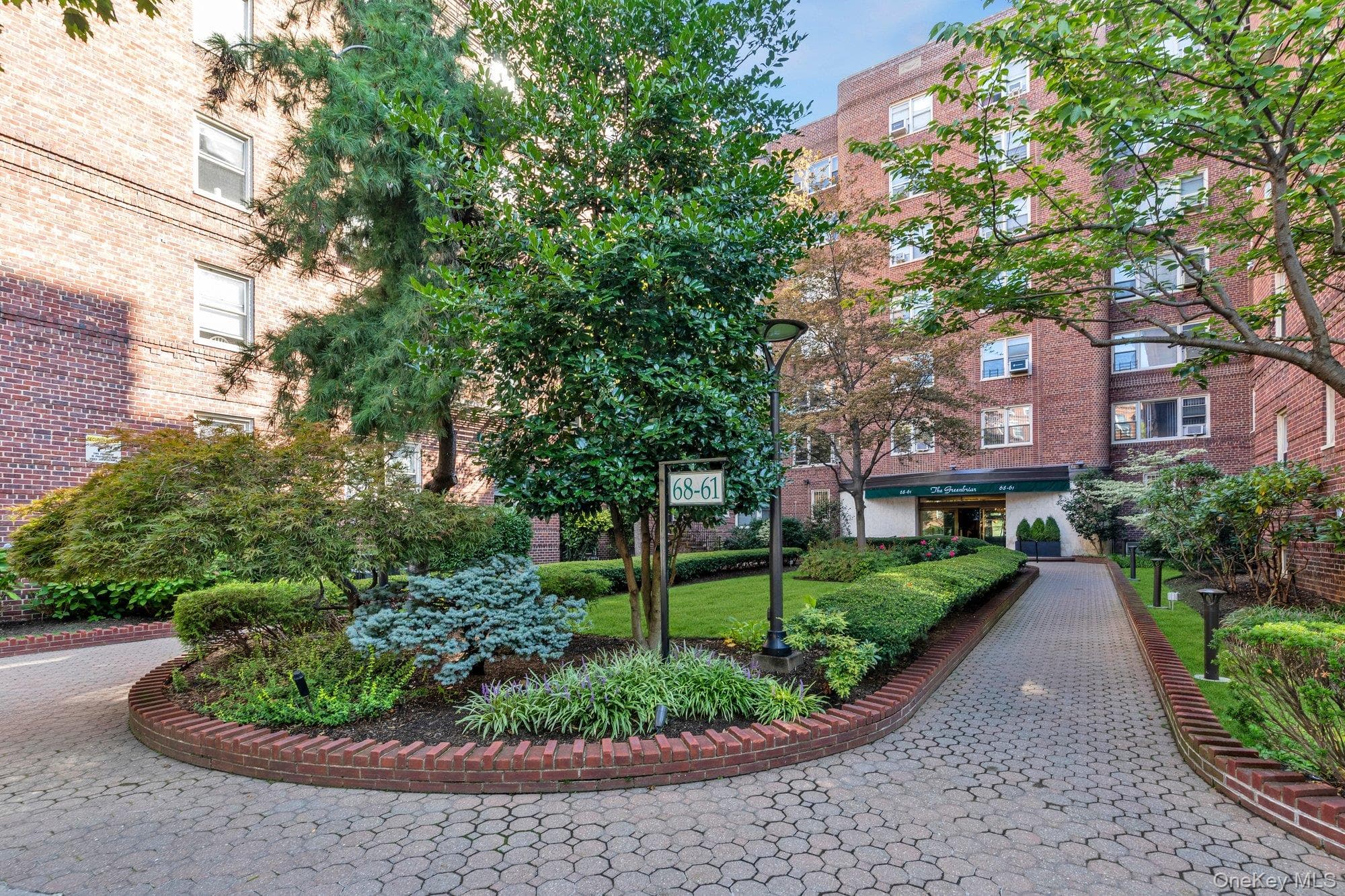 68-61 Yellowstone Boulevard Unit: 519 photo 1