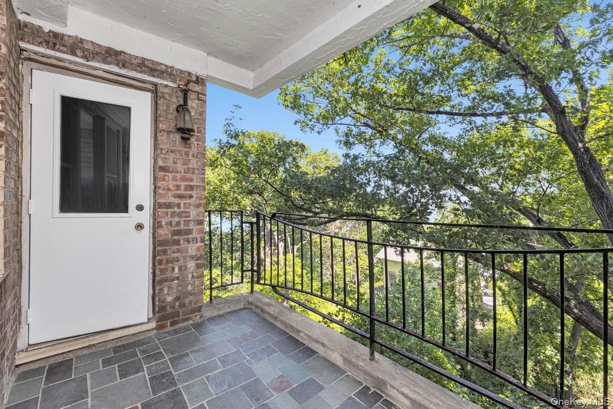42 pine street 42 Pine Street St Unit: 6N, Yonkers