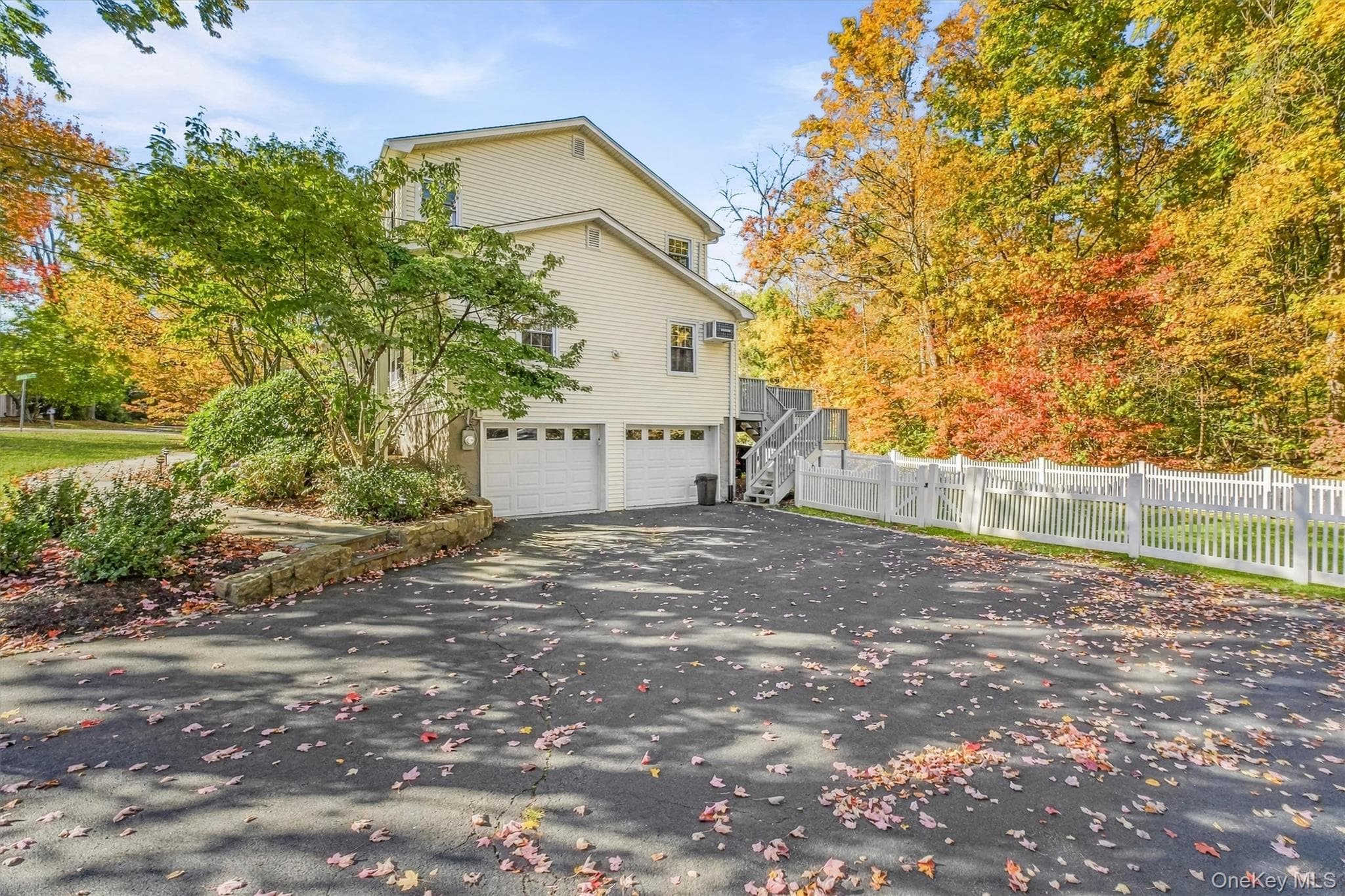 2159 Pondfield Court thumbnail 4