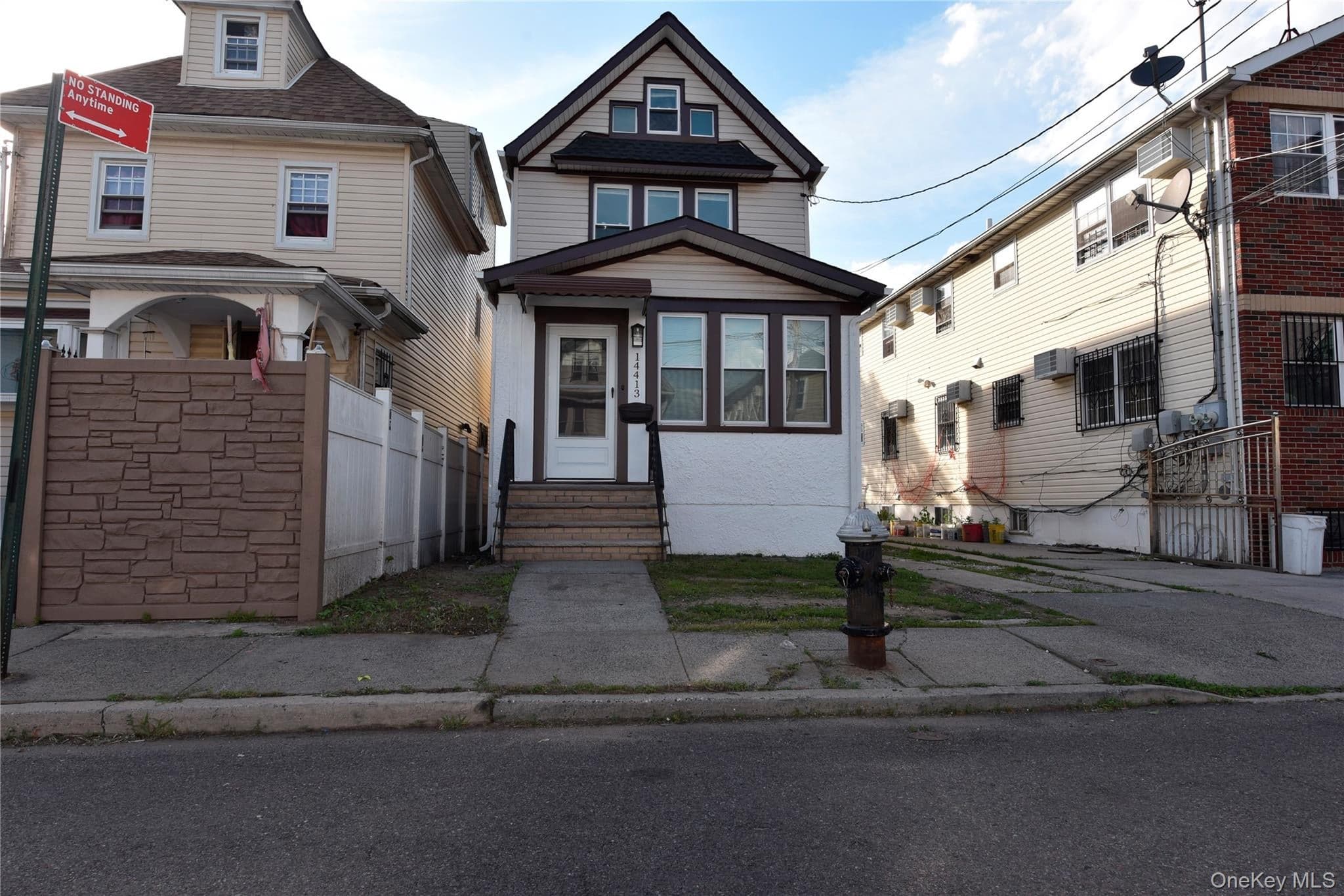 144-13 Lux Road photo 1